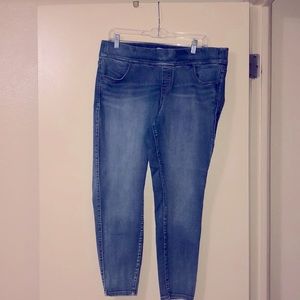 Torrid high waisted elastic waist band jeggings!